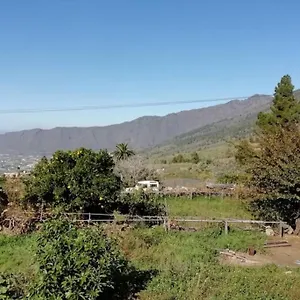 https://casa-las-laderitas-a.in-canary-islands.com